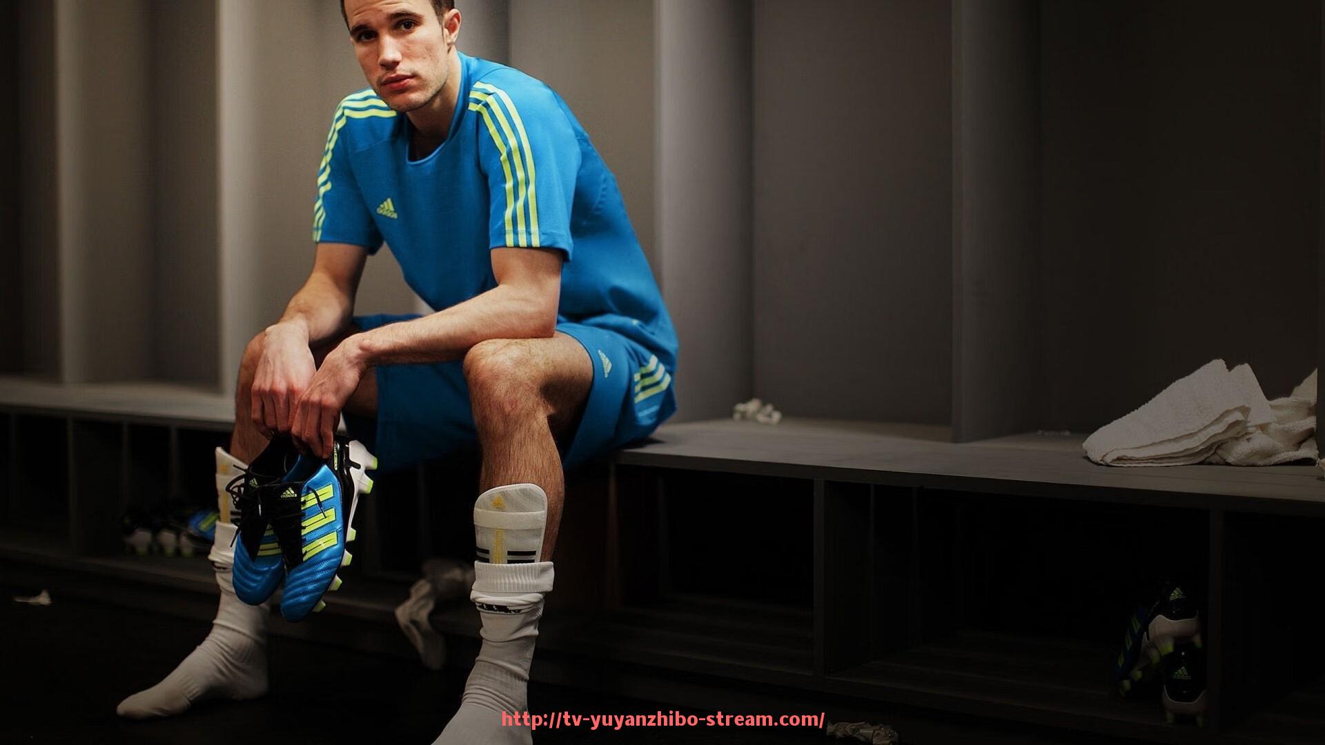 雨燕直播-小联赛球队在世俱杯中的突围案例分析与经验总结